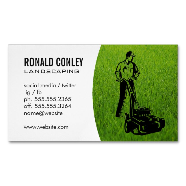 Landscaping Grass | Gardener Cutting Lawn Magnetic Business Card (Front)