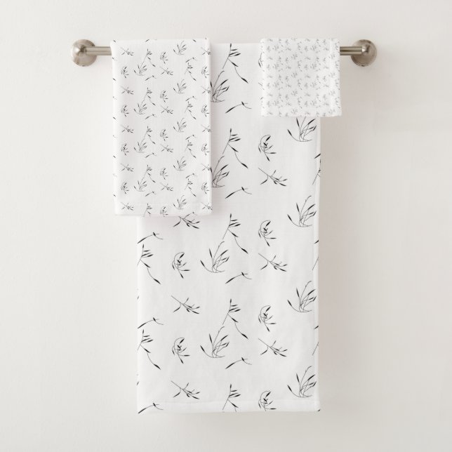 Language, Dove Grey Bath Towel Set (Insitu)