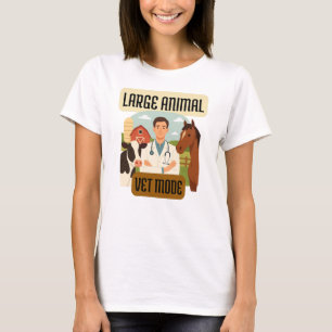 Large Animal Veterinarian – Farm Vet Mode Design T-Shirt