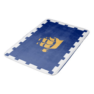 Large bath mat with flag of Quebec City