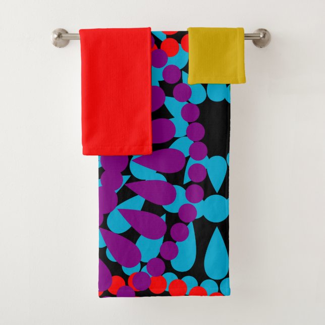 Large Circles  Bath Towel Set (Insitu)