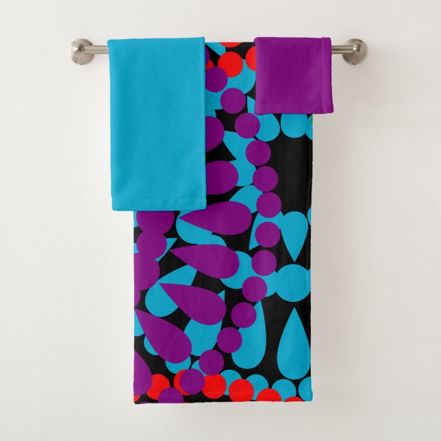 Large Circles  Bath Towel Set (Insitu)