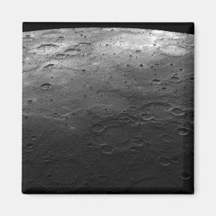Large craters on the planet Mercury Magnet