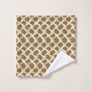 Large dots in contrast brown bath towel set
