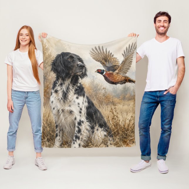 Large Münsterländer with  Pheasant Fleece Blanket (In Situ)