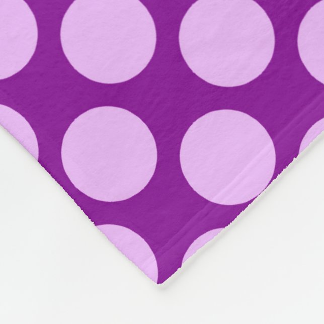 Large retro dots - orchid and purple fleece blanket (Corner)