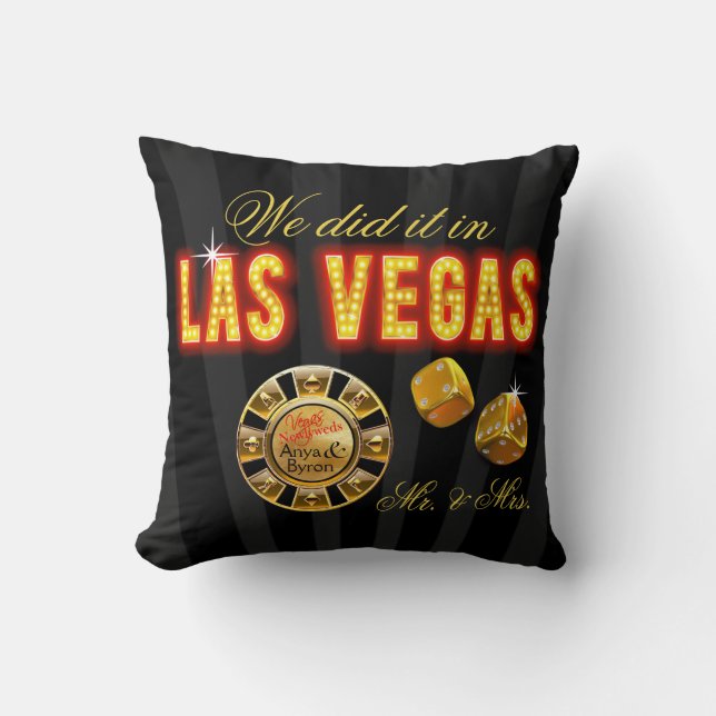 Las Vegas Lights Mr. & Mrs. Newlyweds | black Cushion (Front)
