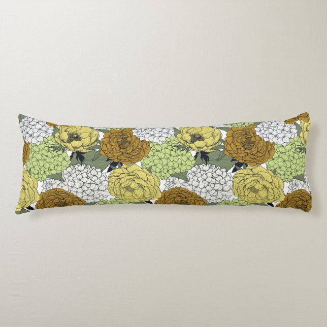 Late spring garden 2 body cushion (Front)