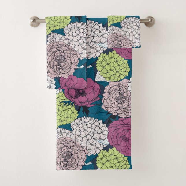 Late spring garden bath towel set (Insitu)