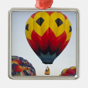 Launching hot air balloons metal tree decoration