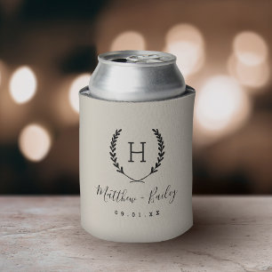 Laurel Crest Wedding Monogram   Light Beige Can Cooler