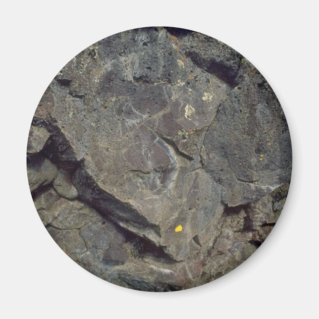 Lava shards magnet (Front)
