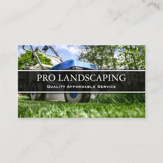 Lawn Mower Gardener / Landscaping Business Card (Front)