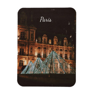 Le Louvre, Paris, France Magnet