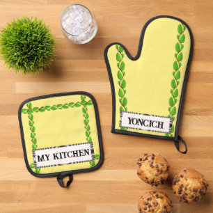 Leaf Vine Border by Kenneth Yoncich Oven Mitt & Pot Holder Set
