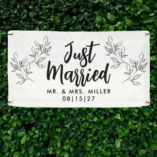 Leafy Border Just Married Car Banner