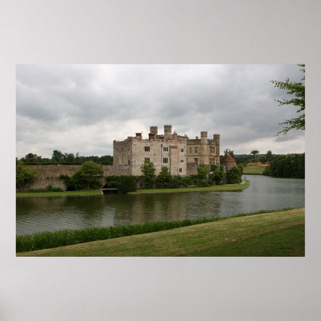 Leeds Castle in England Poster (Front)