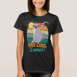 Lemur  World Lemur Day monkeys wildlife men women  T-Shirt
