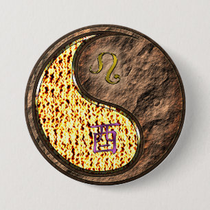 Leo & Earth Rooster 7.5 Cm Round Badge