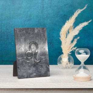 Leo Zodiac Symbol in Grunge Distressed Style Plaque
