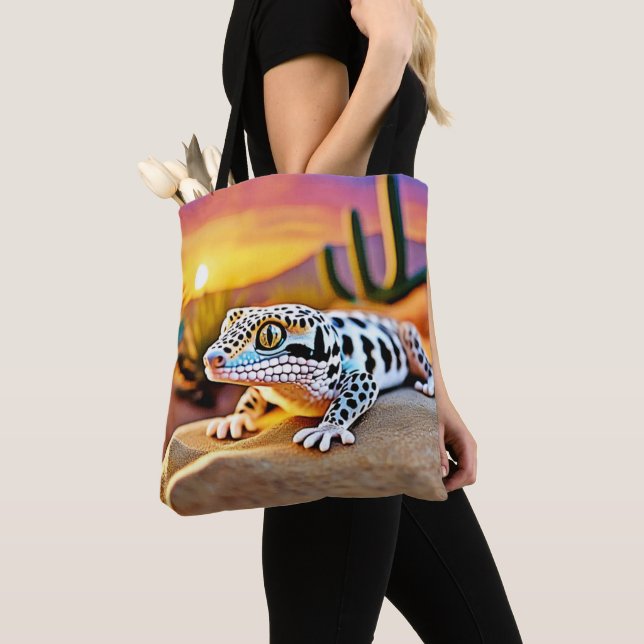 Leopard Gecko Desert Design Tote Bag (Close Up)
