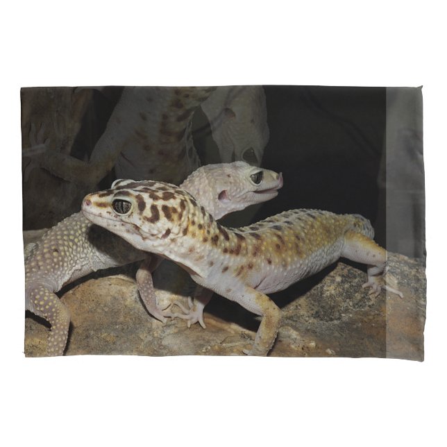 Leopard gecko design for all! pillowcase (Front)