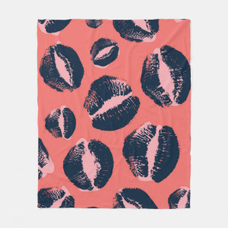 Leopard Kiss: Lipstick Fashion Print Fleece Blanket