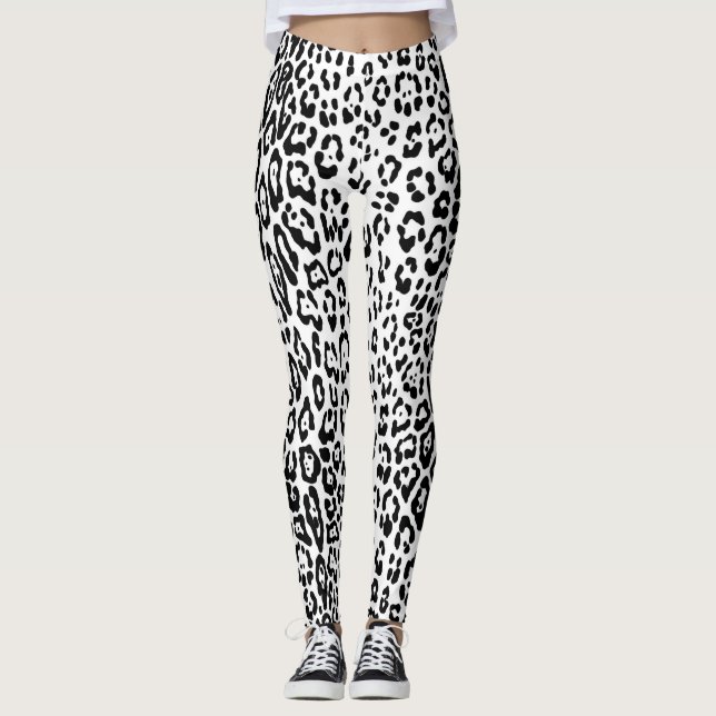 Leopard pattern in black and white leggings (Front)