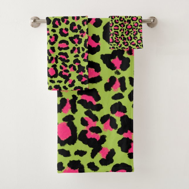 Leopard Pattern in Raspberry on Lime Green Bath Towel Set (Insitu)
