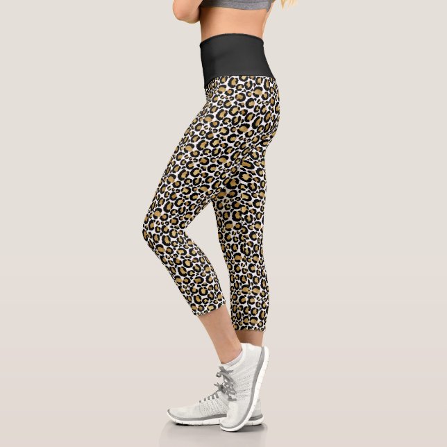 Leopard print all-over design capri leggings (Left)