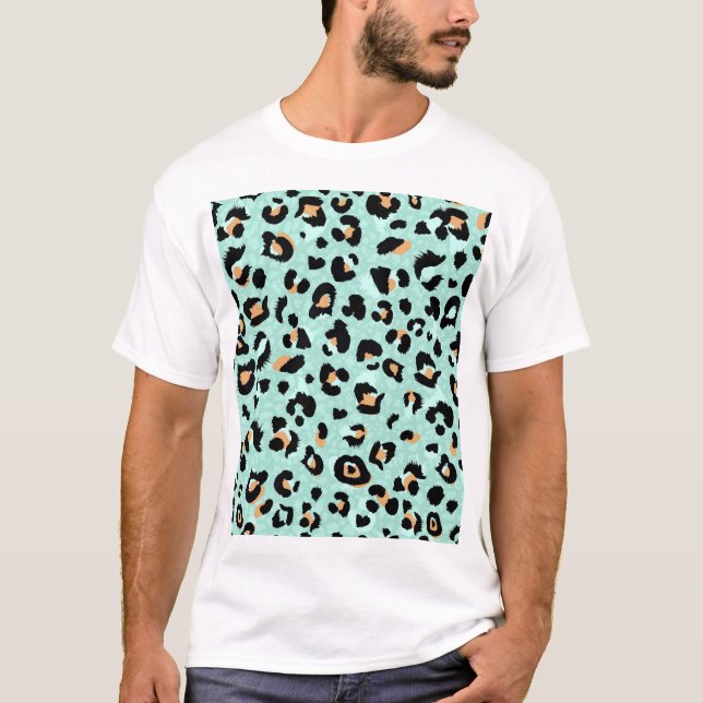 Leopard print, animal pattern T-Shirt (Front)