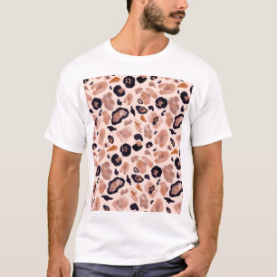 Leopard print, seamless, beige background. T-Shirt