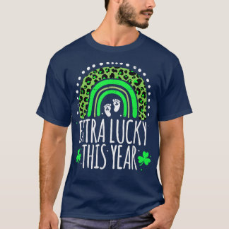 Leopard Rainbow St Patricks Day Pregnancy Announce T-Shirt