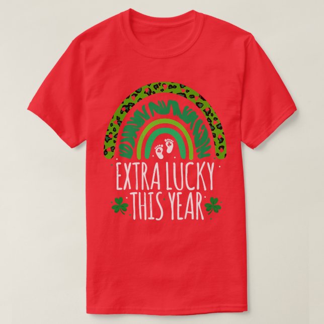 Leopard Rainbow St Patricks Day Pregnancy Announce T-Shirt (Design Front)