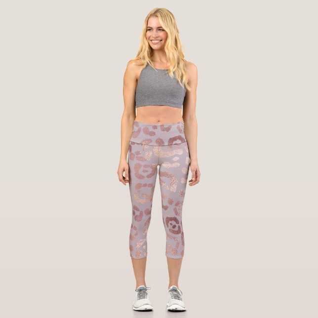 Leopard skin: rose gold elegance. capri leggings (Front)