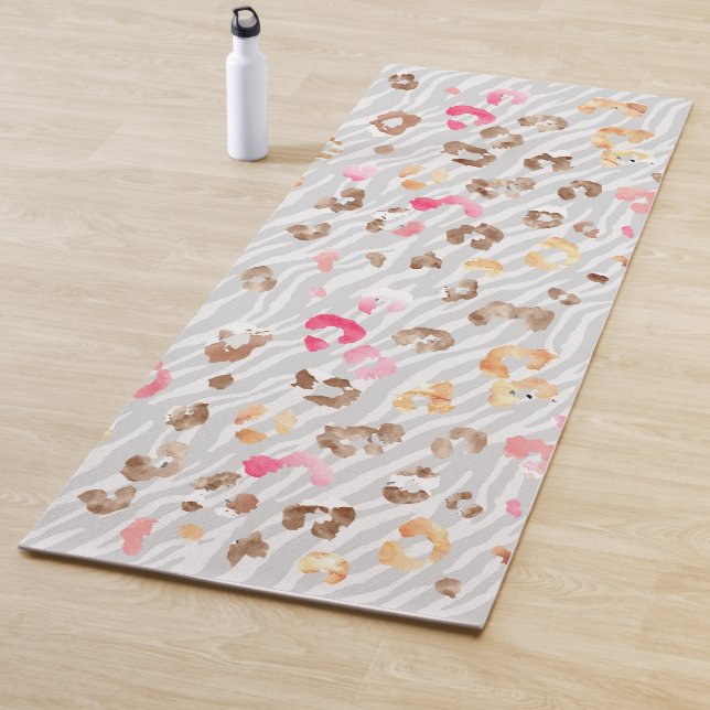 Leopard Tiger Grey Yoga Mat (In Situ)