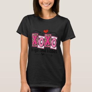 Leopard XOXO Hugs And Kisses Valentine Day T-Shirt