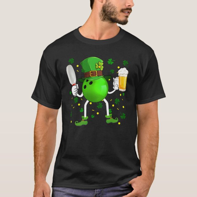 Leprechaun Bowling Ball Pin & Glass Of Beer St Pat T-Shirt (Front)