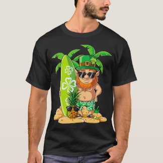 Leprechaun Hawaiian Surfing St Patricks Day Men T-Shirt