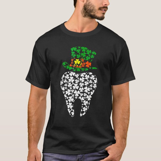 Leprechaun Tooth Shamrock St Patrick Day Dentist D T-Shirt (Front)