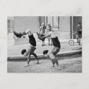 Les frères Paris - 1934 - Robert Doisneau Postcard