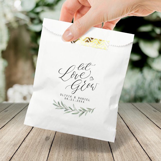 "Let love grow" script rustic greenery wedding Favour Bag ("Let love grow" script rustic greenery wedding Favor Bag)