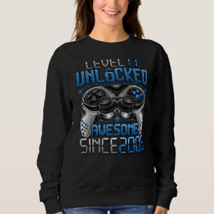 Level 17 Unlocked Awesome Since 2005 17th Birthday Sweatshirt