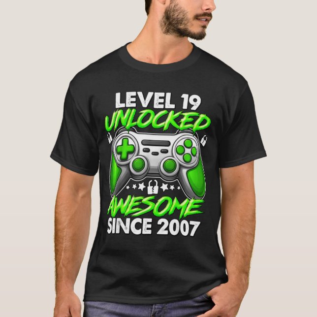 Level 19 Unlocked 19 Year Old Boys 19th Birthday B T-Shirt (Front)