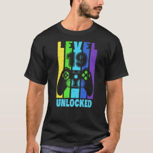 Level 19 Unlocked 19 Years Old Boy Gamer 19th Birt T-Shirt