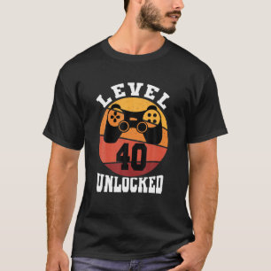 Level 40 Unlocked 40 Years Old Retro 80S 40Th Birt T-Shirt