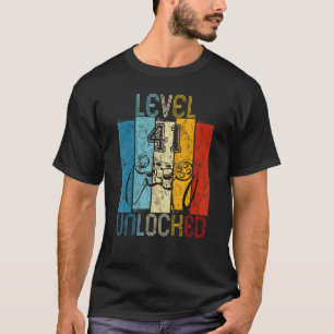 Level 41 Unlocked   Video Gamer 41st Birthday T-Shirt