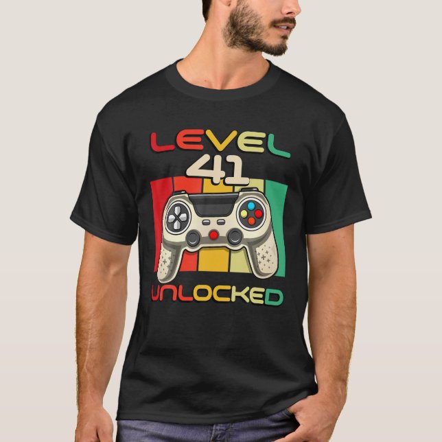 Level 41 Unlocked Videogamer Born In 1980 41 Years T-Shirt (Front)