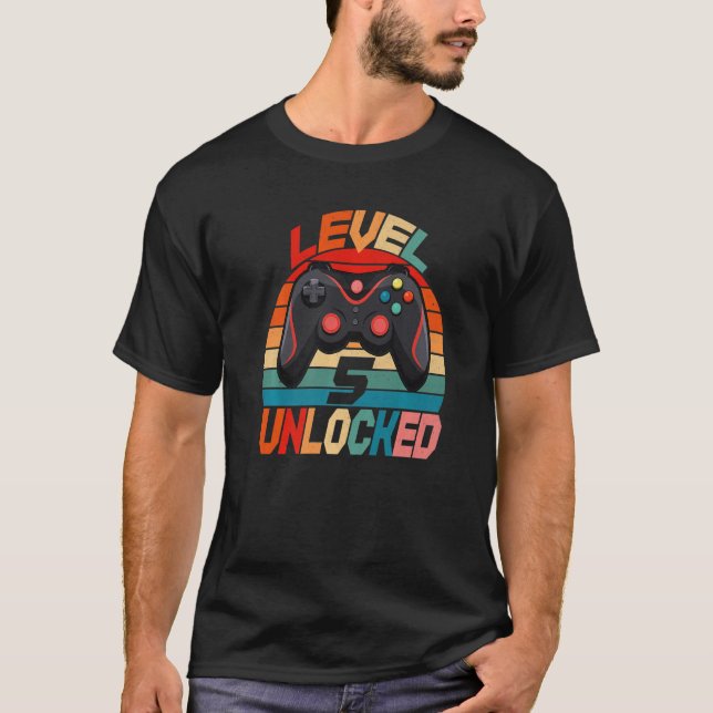 Level 5 Birthday Boy 5 Year Old Video Games Gaming T-Shirt (Front)
