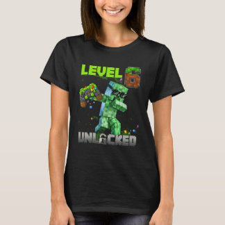 Level 6 Unlocked Funy Birthday Boy Pixel Gamer 6th T-Shirt